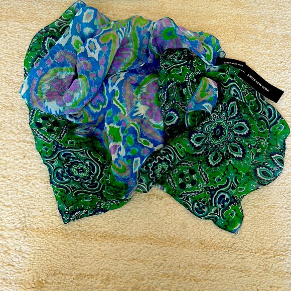 NEW Jones New York 100% silk scarf - Picture 1 of 7